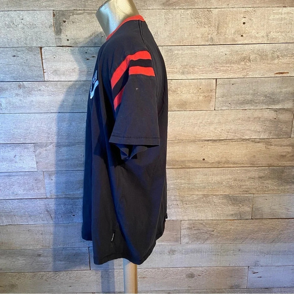 💥5/$25  Volcom men’s black & red‎ t-shirt in size large - Picture 2 of 9